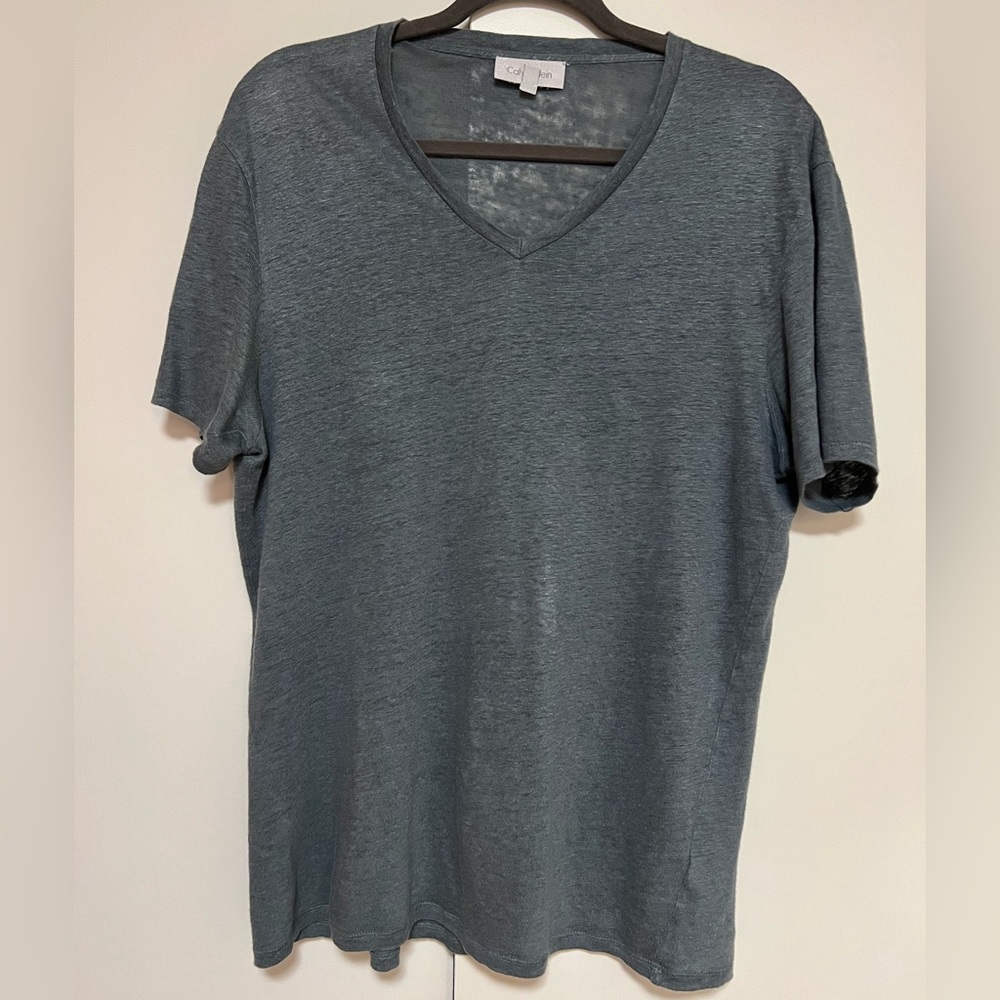Calvin Klein Men V neck T shirt L